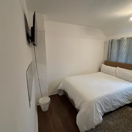 Spare In A Family House Δωμάτια σε οικογενειακή κατοικία