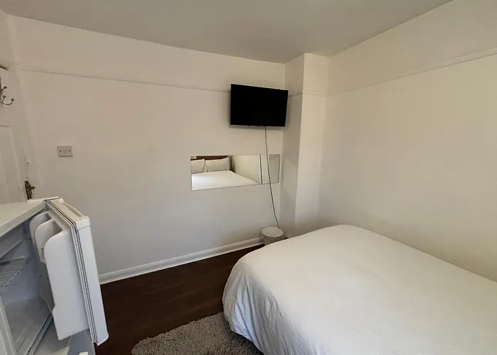 Spare In A Family House *