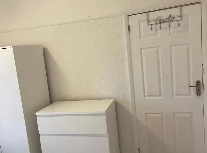 Spare In A Family House *