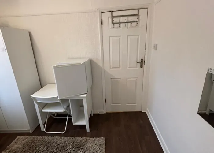 Spare In A Family House Homestay *