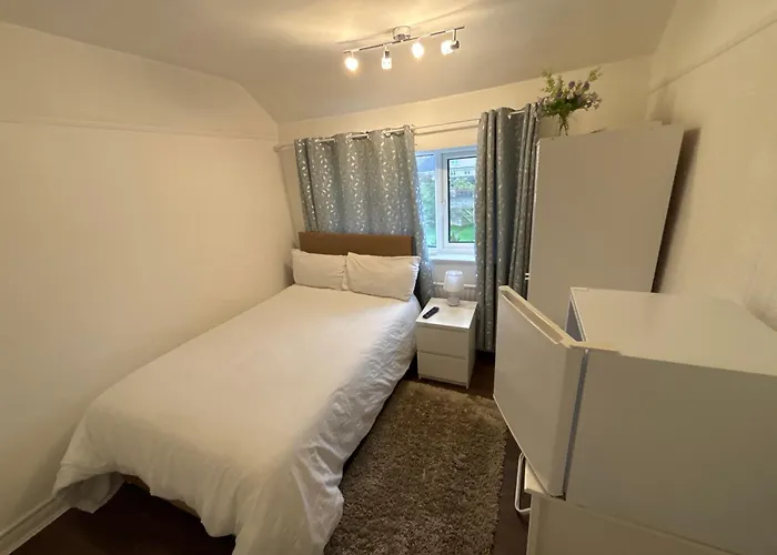 Quarto em Acomodações Particulares Spare In A Family House Bristol