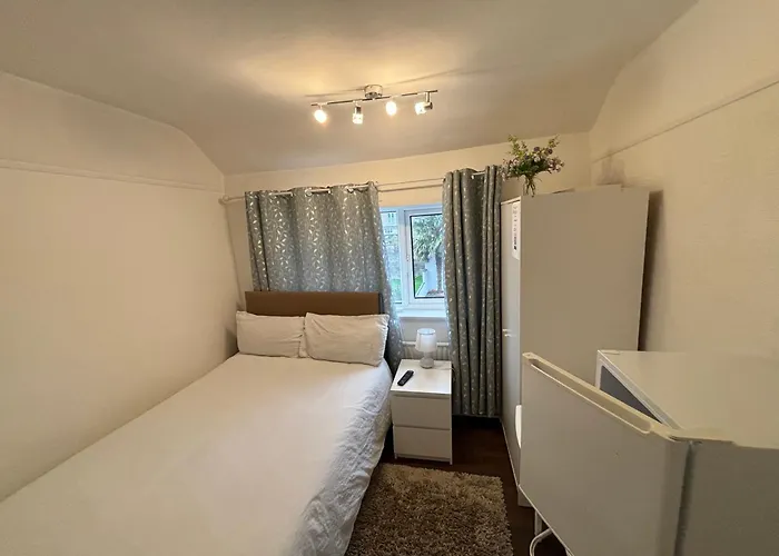 Quarto em Acomodações Particulares Spare In A Family House Bristol