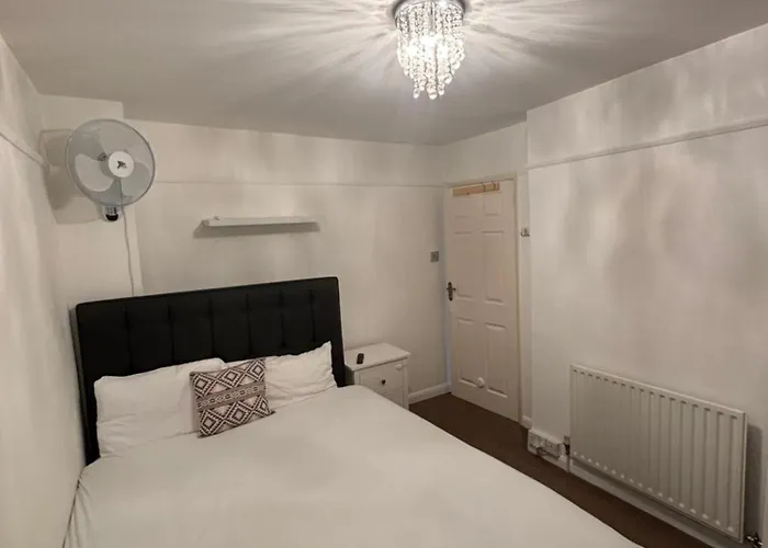 Spare In A Family House * Bristol